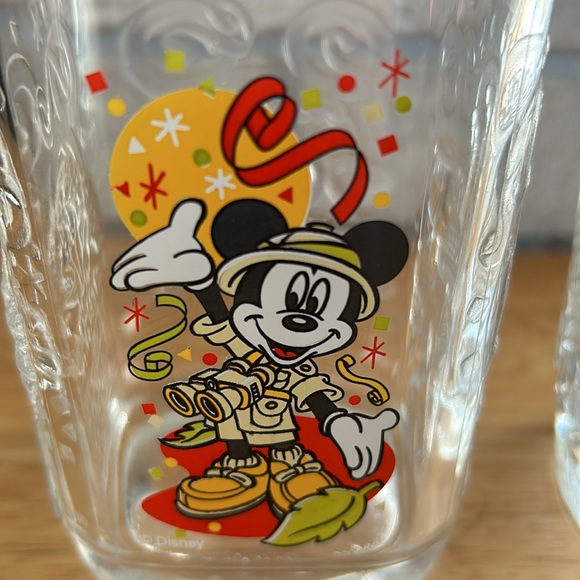 Disney McDonald’s Glasses - Picture 5 of 6